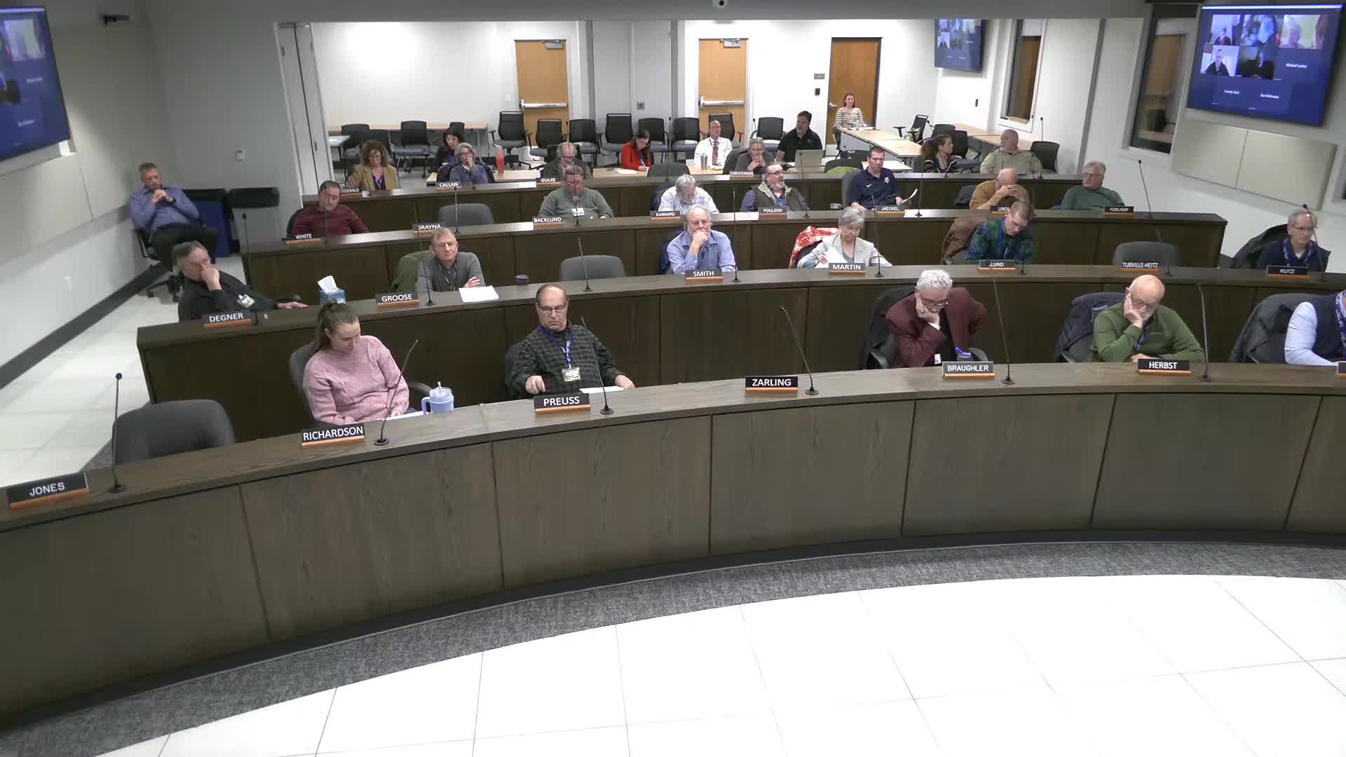 County Board debates recording finance and executive meetings amid transparency concerns
