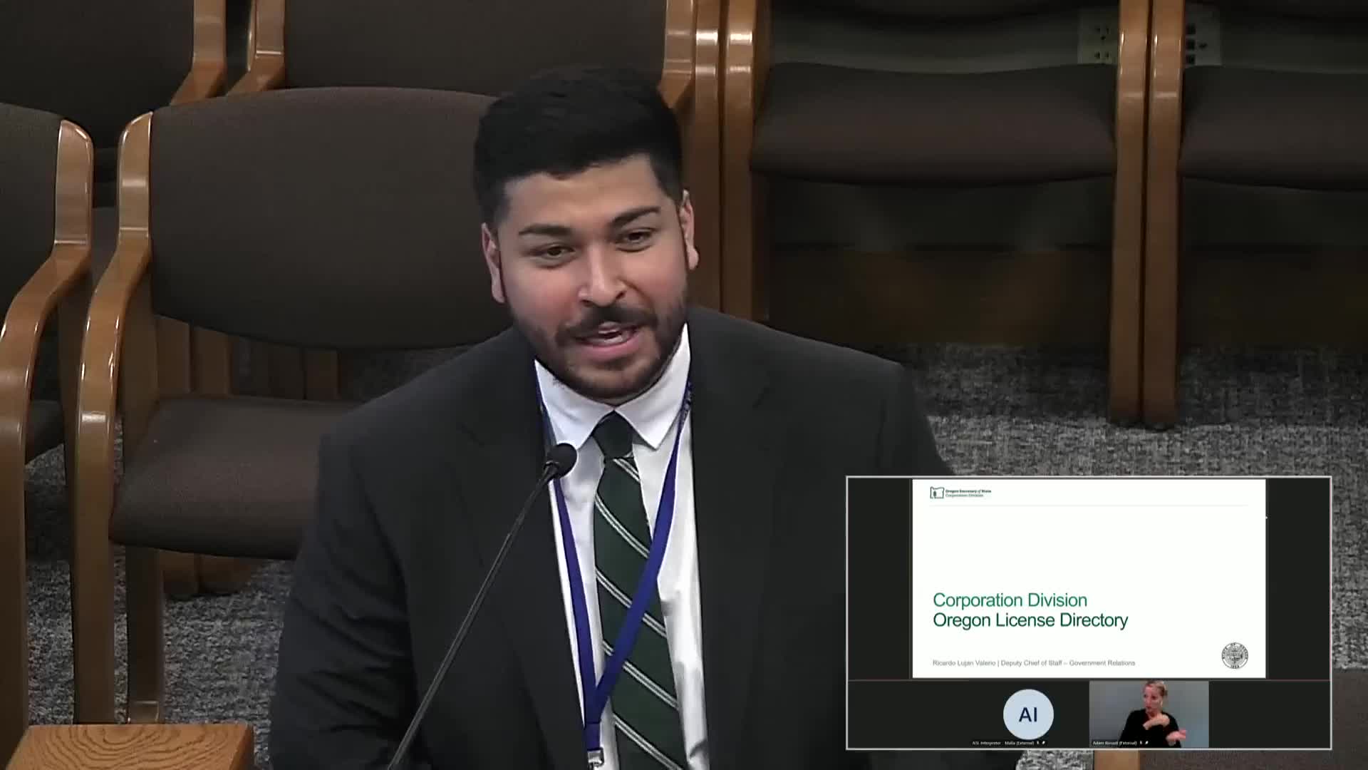 Secretary of State staff outline Oregon licensing directory, annual update requirement for agencies