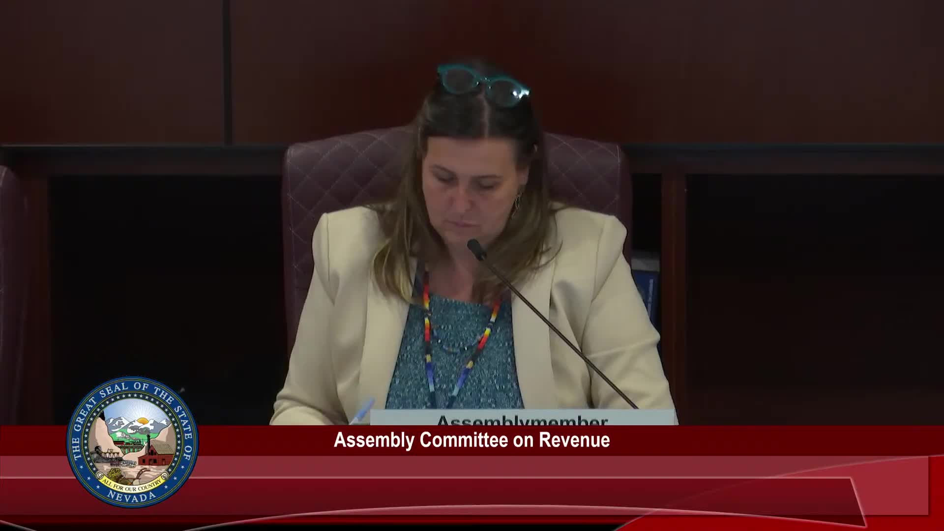 Committee advances bill allowing heavy-equipment rental companies to charge up to 2% recovery fee