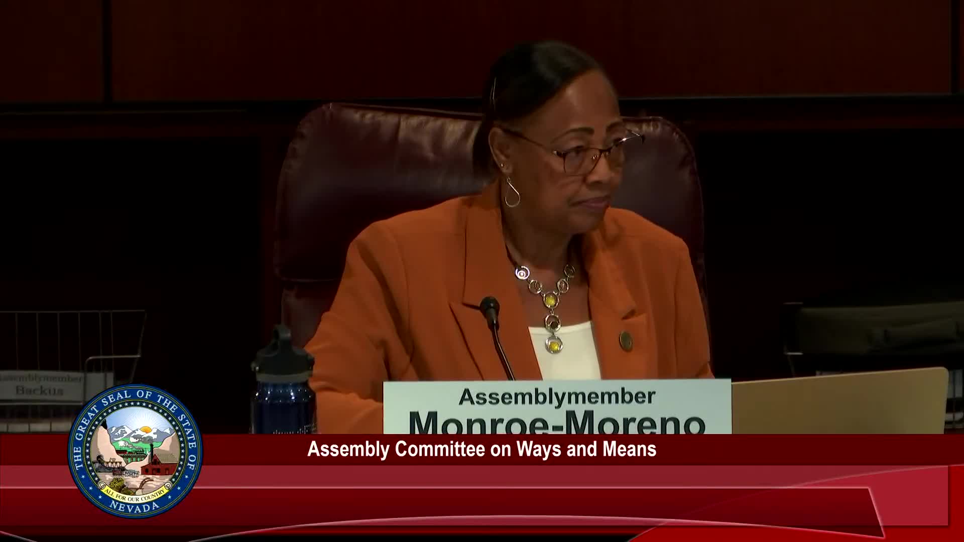 Bill would restore requirement that public buildings make rooms available to county political party committees