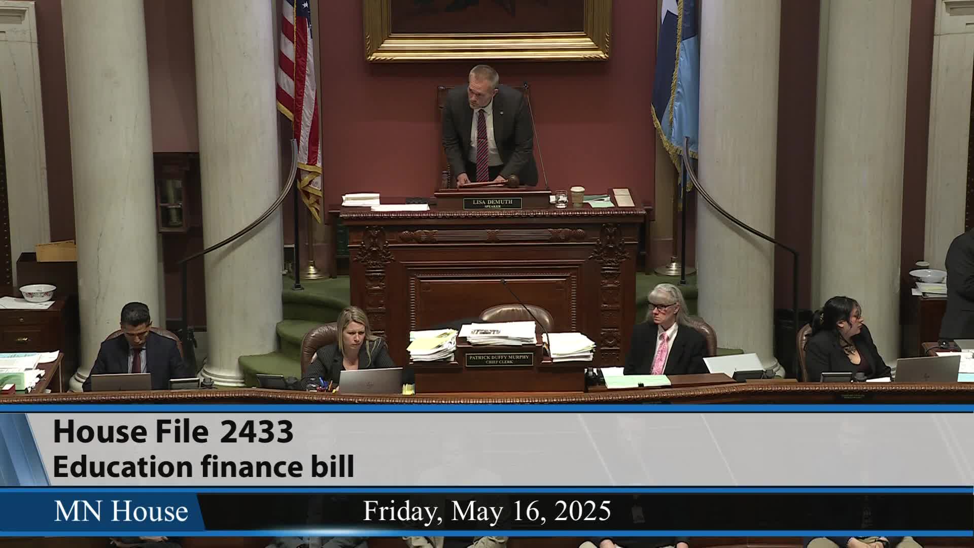 Minnesota lawmakers debate unemployment insurance cuts for essential education workers