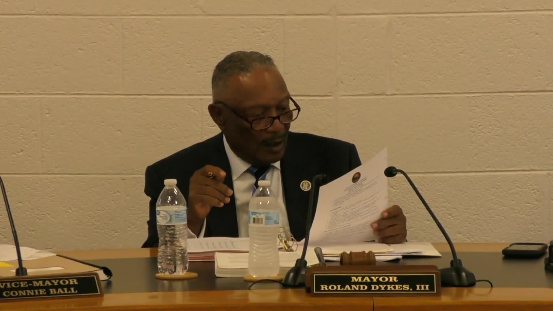 Newport council approves budget amendments, zoning changes and multiple contracts