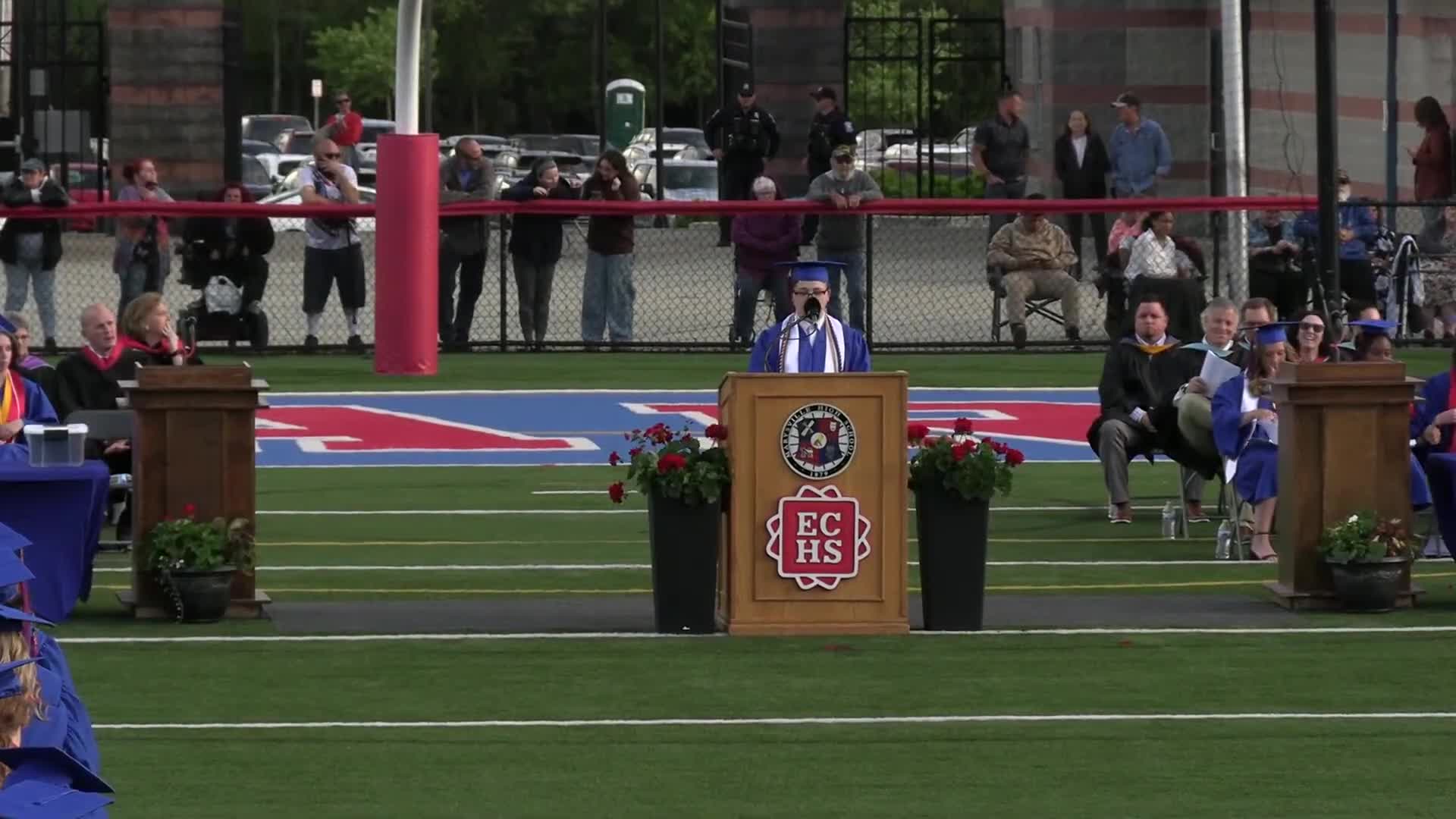 Marysville names 73 valedictorians; officials outline state honors diploma criteria