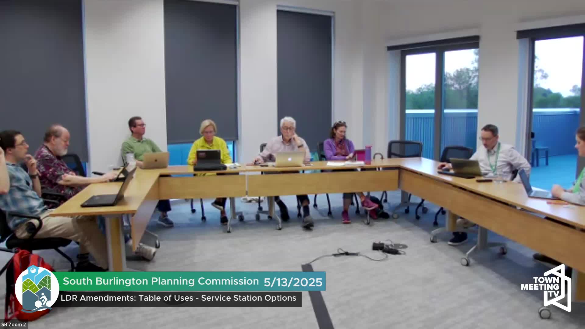 Planning commission debates how to classify fueling: separate service station rules, keep EV charging distinct