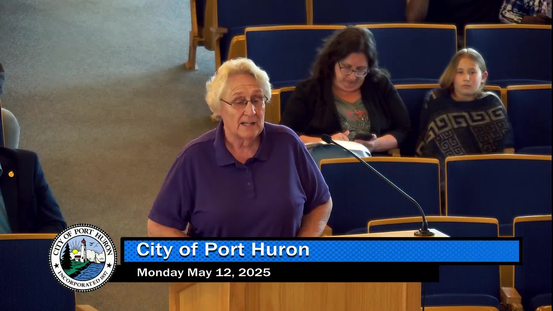 Community raises concerns over high water bills and noise from beach boats