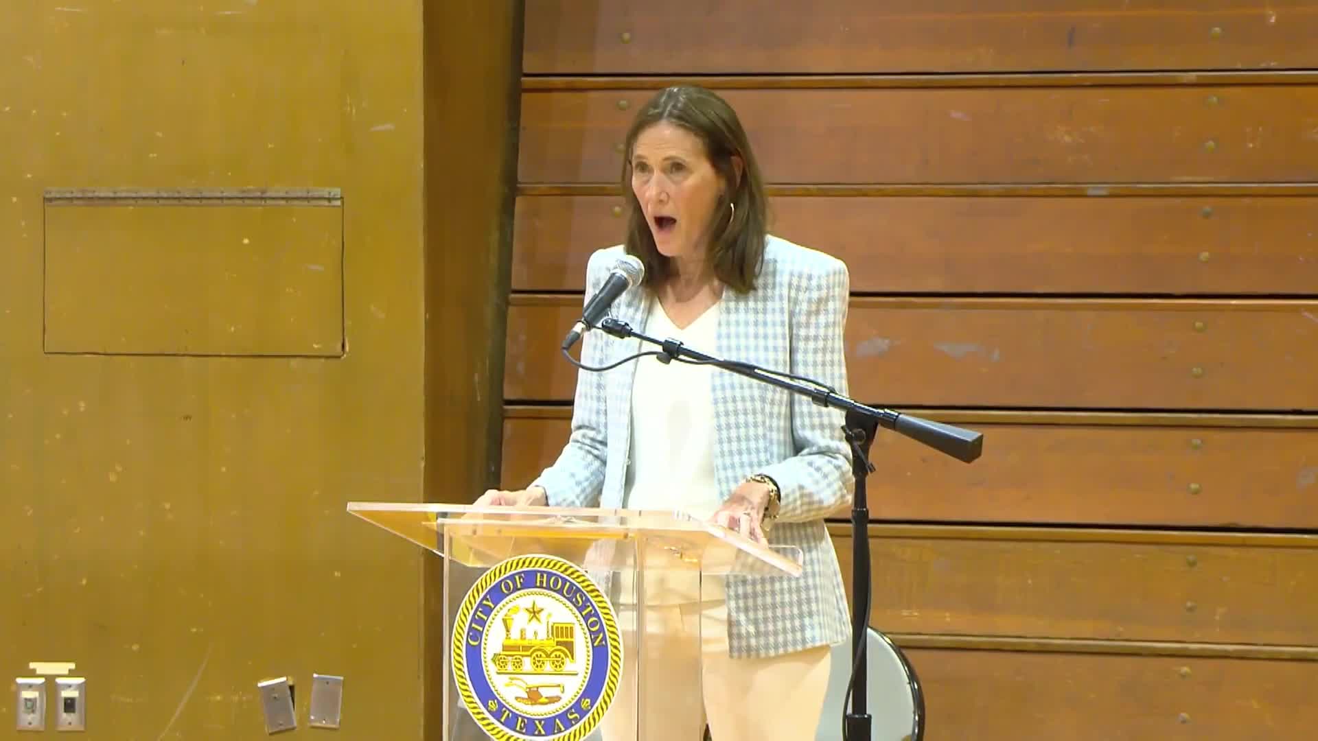 Houston’s proposed $7 billion FY26 budget draws on reserves, staffing cuts and pay raises for police and fire