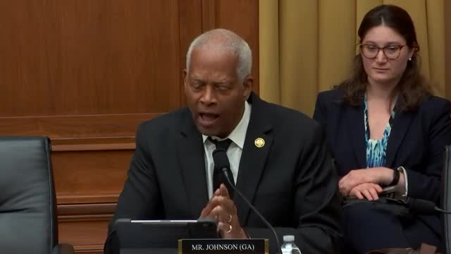 Congress critiques $3.3 trillion spending bill for ICE detention expansions