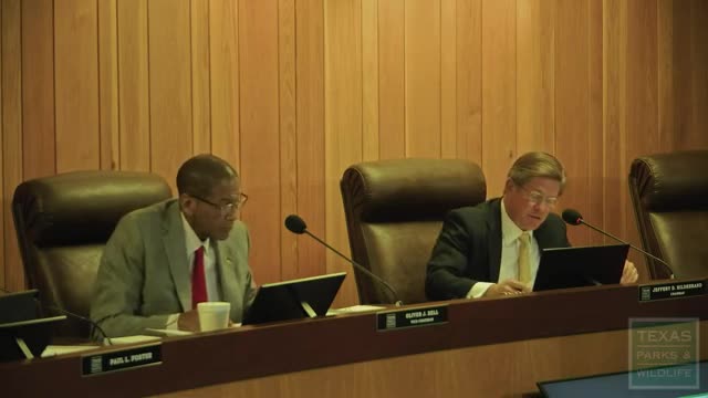Texas Coastal Fisheries director Robin Rikers reviews oyster fishery status and challenges