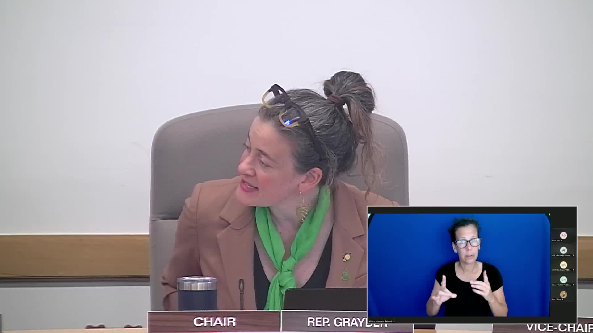 Committee advances bill to allow unemployment benefits for striking workers with caps and school cost rules