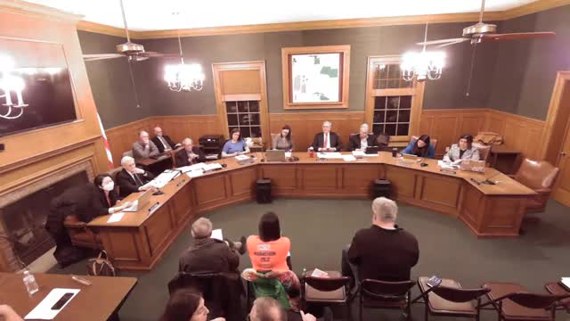 Gary Hoffman questions emergency ordinance process at Bolingbrook city meeting