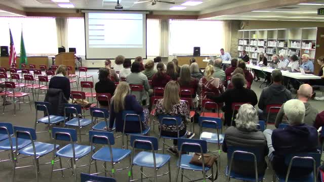 Roosevelt Elementary staff expresses support for principal Madeline Kundal amid parent concerns