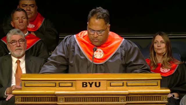 Sky Ridge principal celebrates staff dedication at graduation ceremony