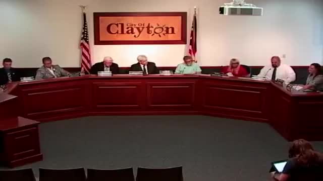 City manager reports Sweet Clean event, mural delay, tree-service RFP and proposed paper-street vacation