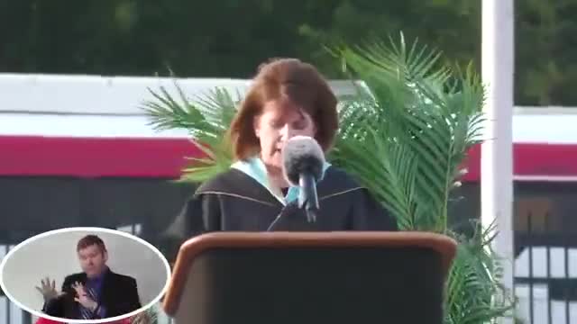 Ella Austin inspires Class of 2025 with empowering farewell address