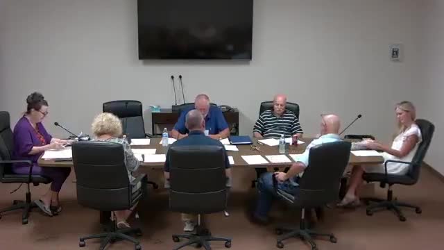 Policy committee backs 48-hour agenda notice; sends change to full commission