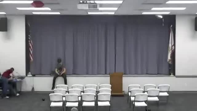 Group faces technical issues while trying to play music and reconnect devices