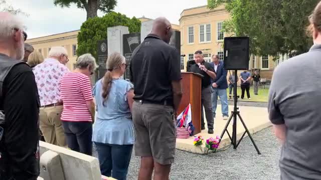 Judge Rob Kelly honors veterans during memorial event in local community
