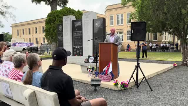 Kerrville Mayor Herring leads Memorial Day tribute honoring fallen veterans and families