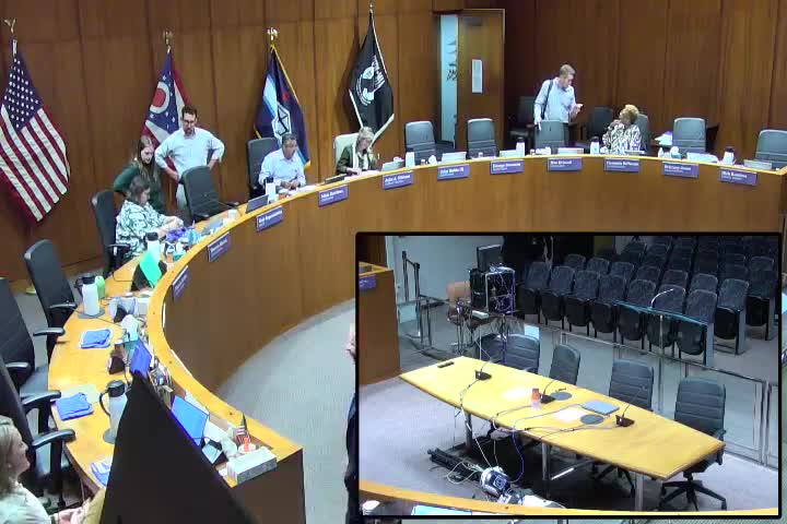 Public Utilities Director Stevens leads review meeting despite lack of quorum