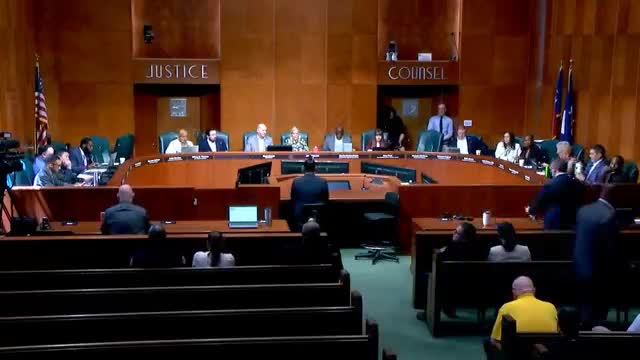 Houston City Council considers evening public sessions to boost civic engagement