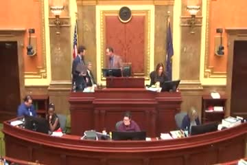 Senate committee approves drug paraphernalia bill aiding treatment for offenders