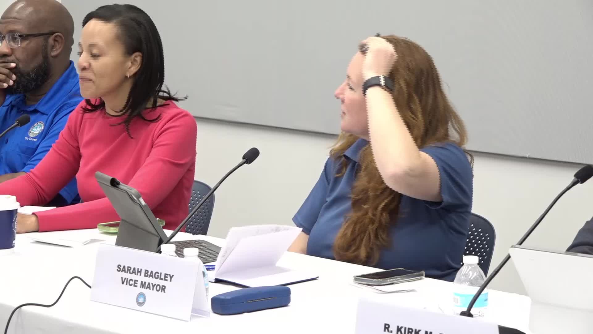 Alexandria Council debates housing crisis solutions and class size management