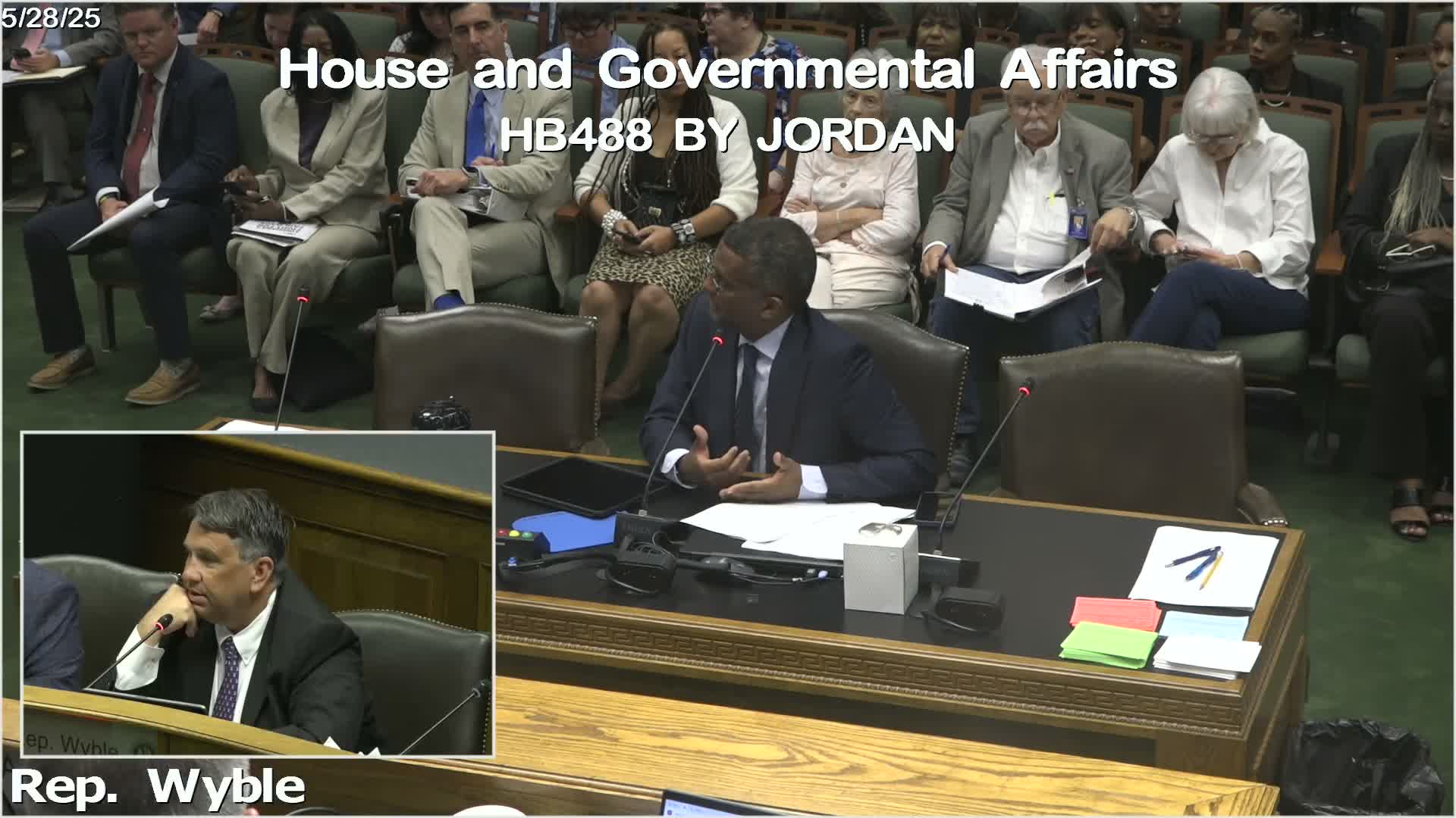 Louisiana legislators debate redistricting plan amid Voting Rights Act violations