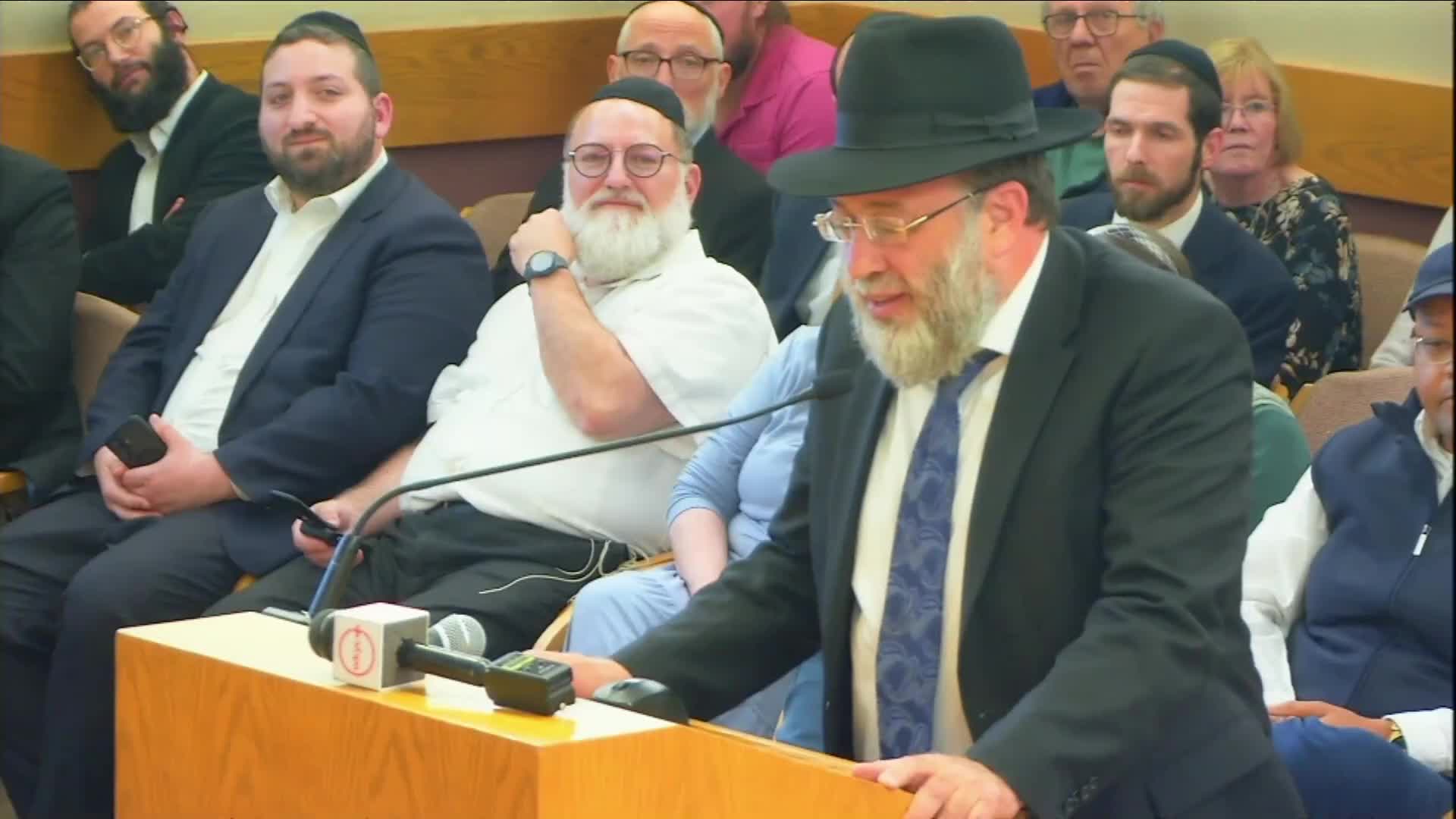 Cleveland Heights residents advocate for zoning changes to support synagogue accessibility