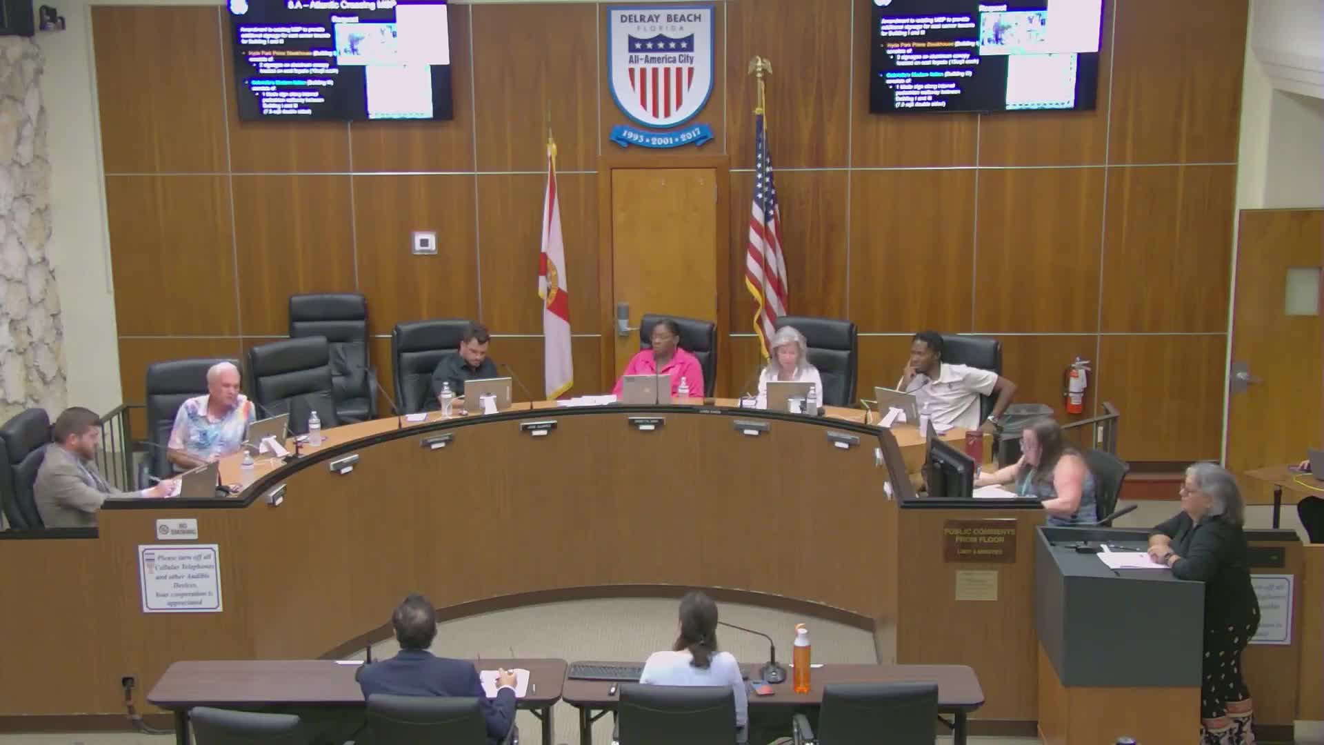 Board denies Hyde Park Prime Steakhouse sign request under development regulations