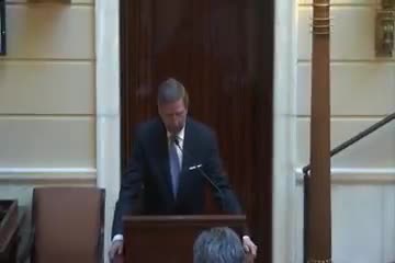 Utah Senate opens legislative session with prayer for guidance and peace