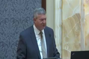 Senate Committee reviews mental health licensing bill allowing psychologist prescriptions