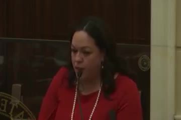 Senator Vickers praised for leadership and mentorship at Senate caucus meeting