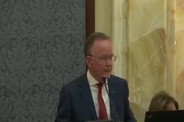 Senate session concludes as Senator Vickers motions to adjourn sign and die