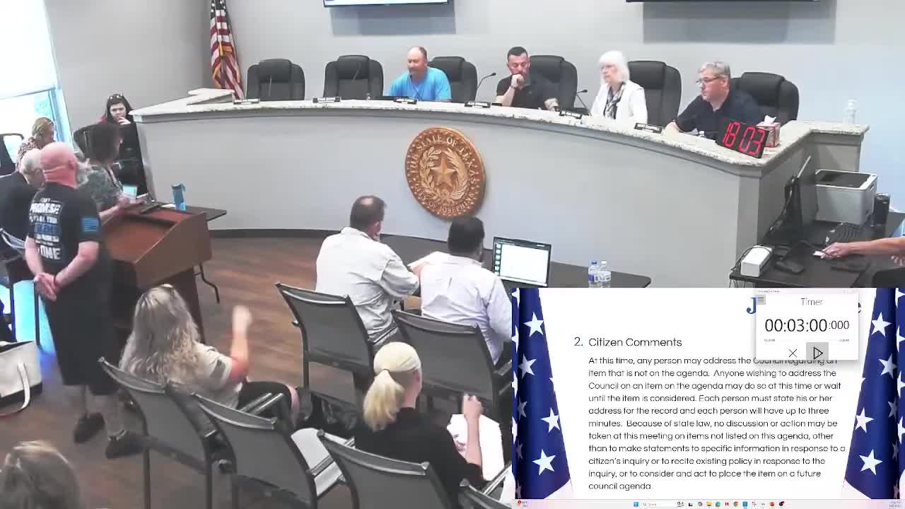 Residents criticize Doctor Horton Roofing for poor construction standards in Magnolia