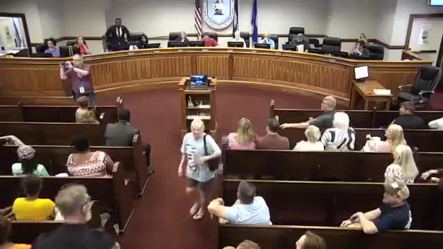 Hopewell City Council votes 4-3 to terminate city manager amid procedural fight and conflict-of-interest questions