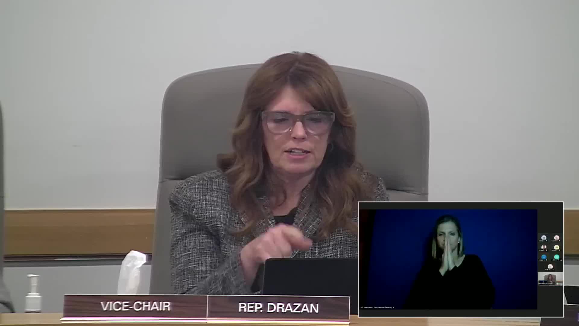 Oregon lawmakers debate farm worker protections and family farm concerns