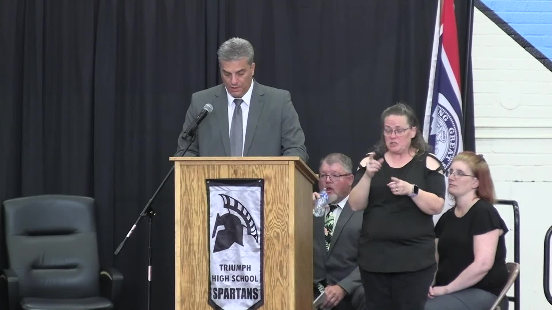 Speaker challenges class of 2025 to choose meaningful service