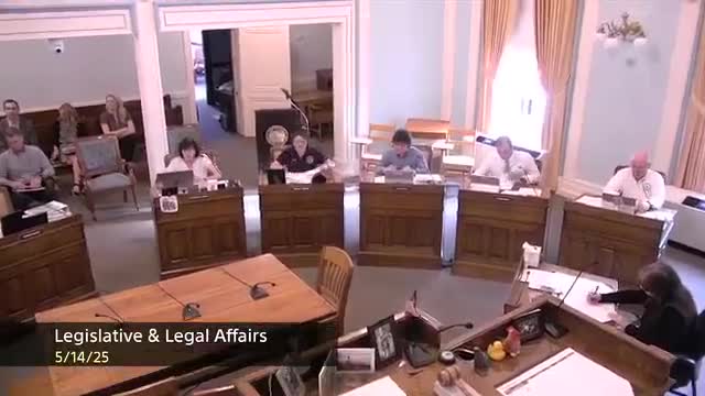 Committee clears sidewalk seating for LaShu; courthouse plaza and Weed Street closure remain unresolved