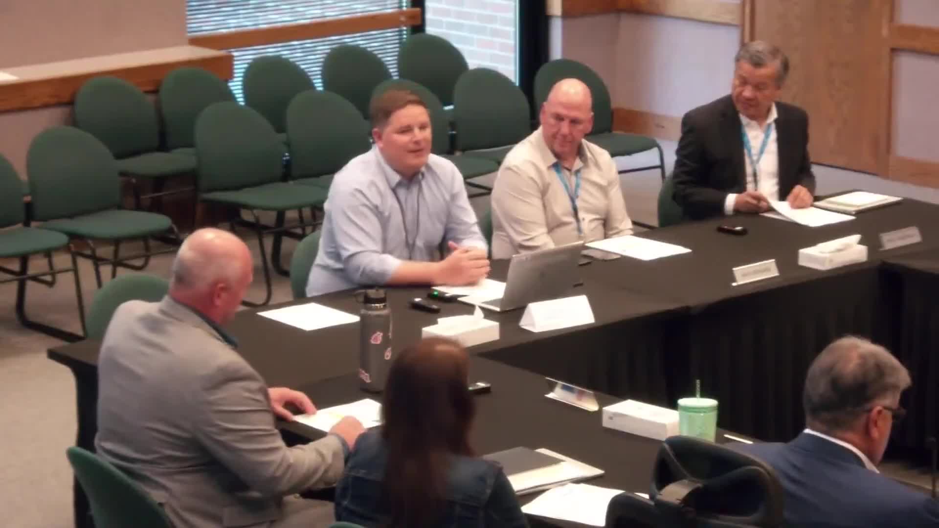 Kent School District outlines four‑phase plan to reduce student walk boundaries to one mile