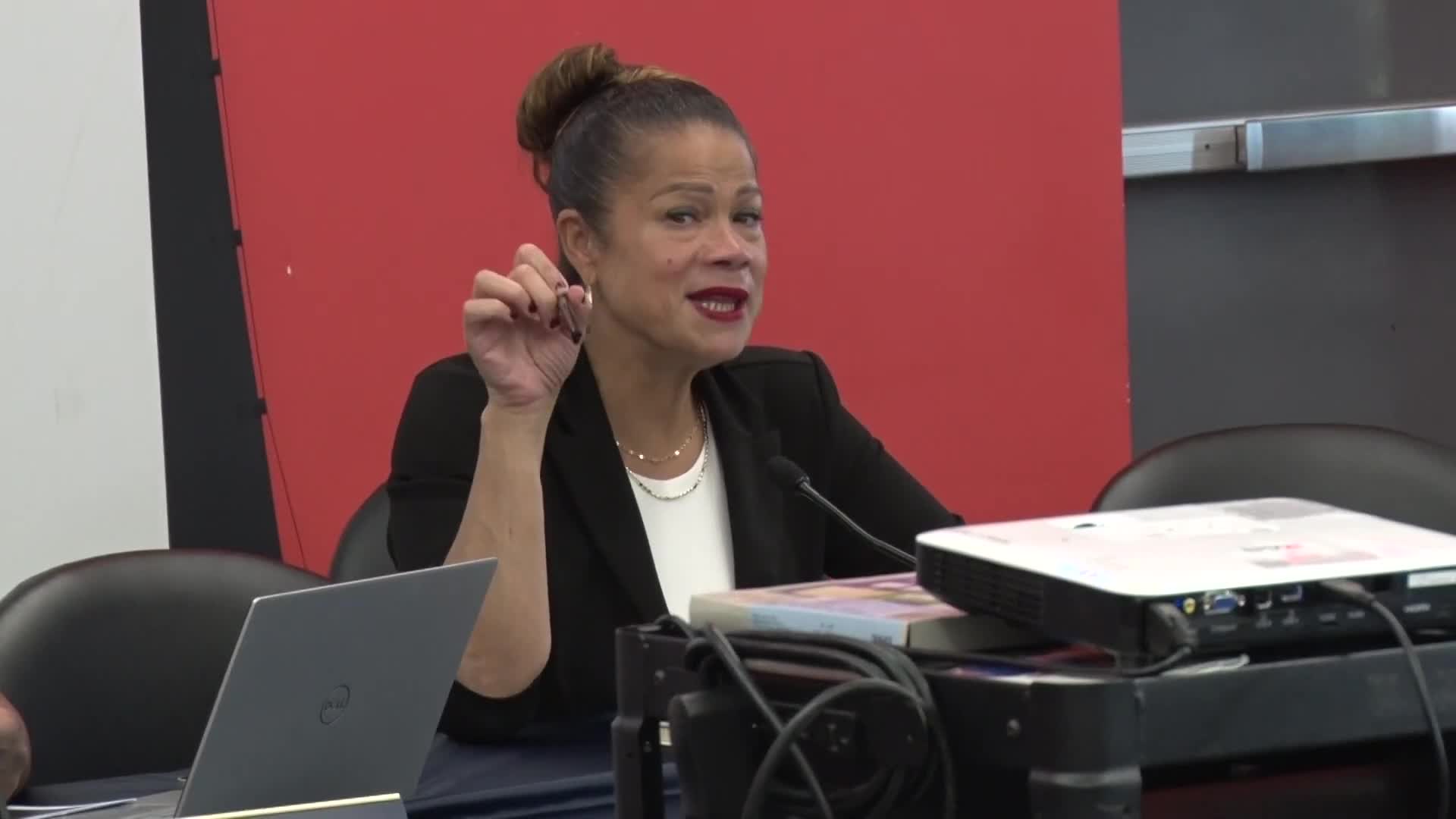 City Council focuses on empowering community ambassadors for sidewalk issues