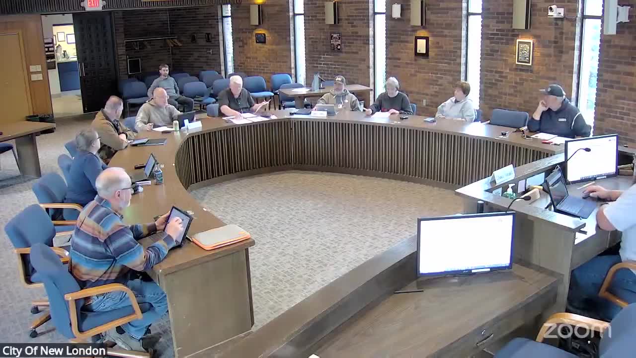 Planning commission approves chain‑link front‑yard fence for 221 Elm Street