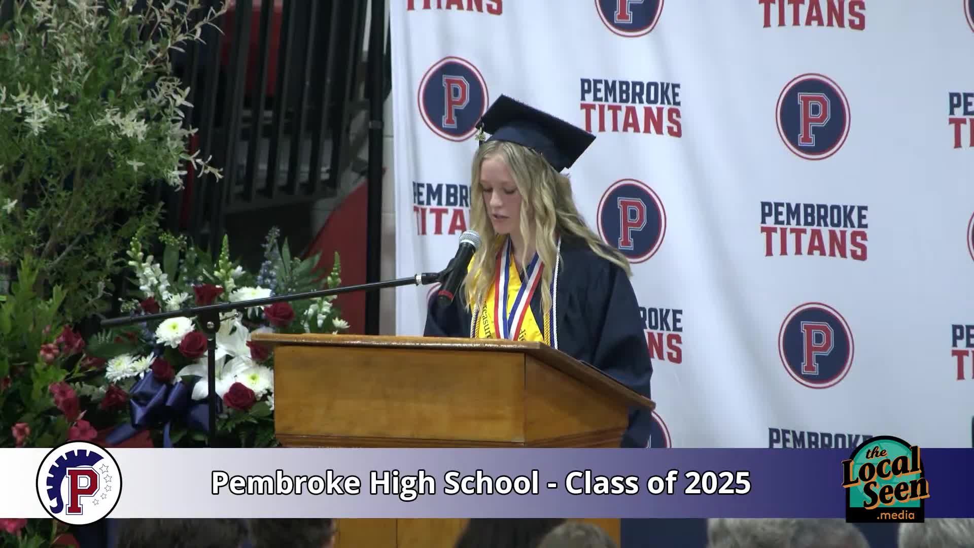 Class of 2025 urges peers to embrace change and take risks at graduation