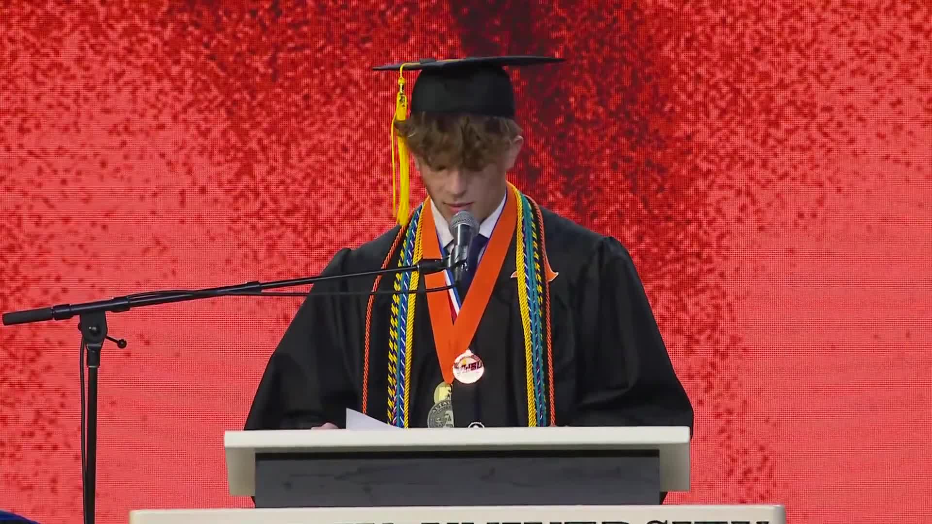 Emma Faye Stone earns valedictorian honors for Alta Vista's class of 2025