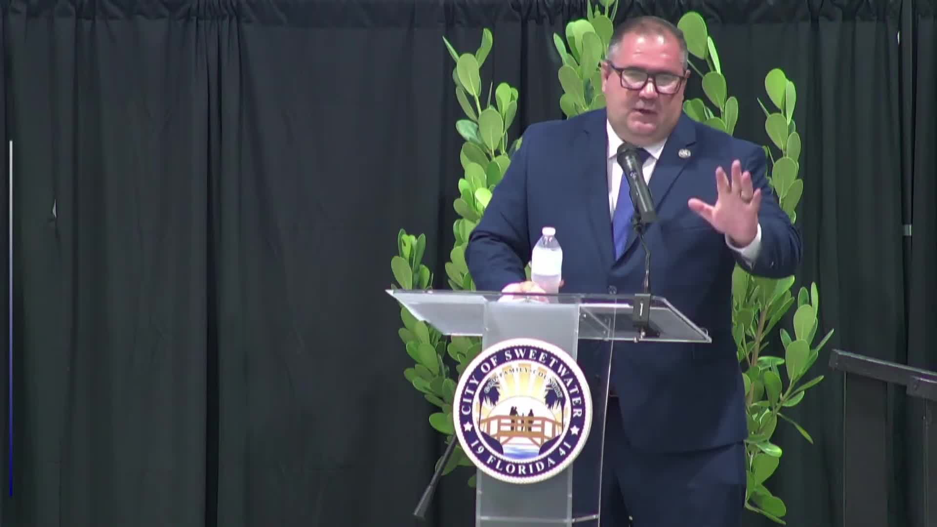 Sweetwater leadership celebrates unity as new commissioners take oath