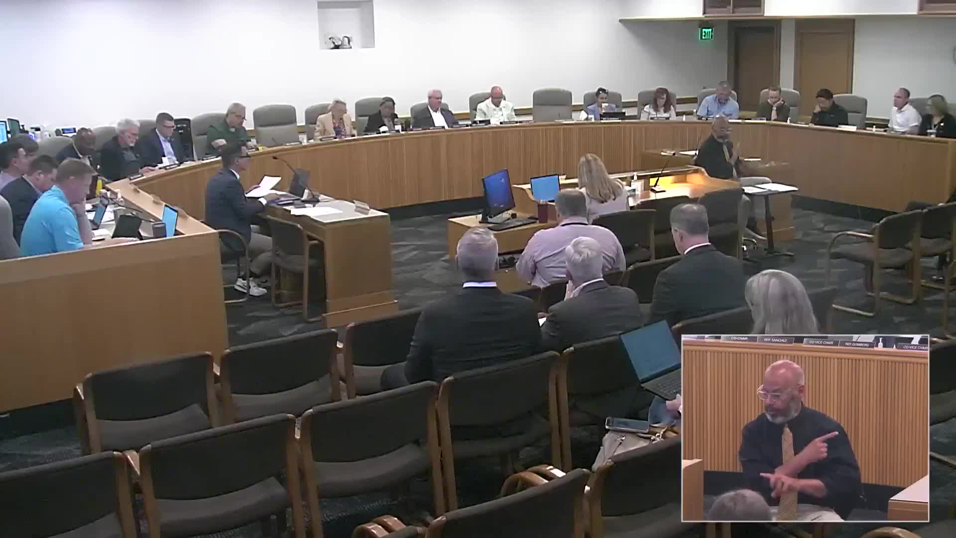 Oregon lawmakers advance Senate Bill 141 to enhance education accountability and performance metrics