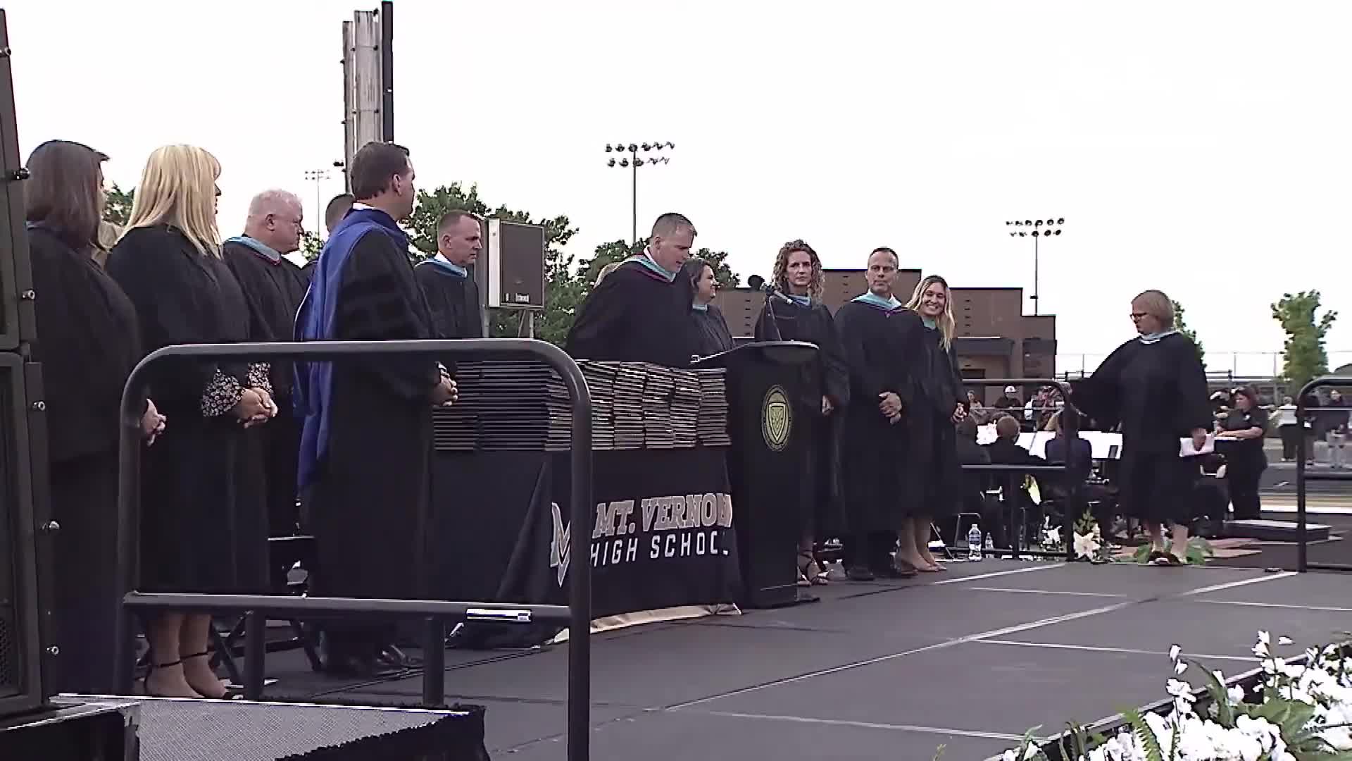 Mount Vernon High School holds Class of 2025 commencement; principal certifies graduates met state requirements