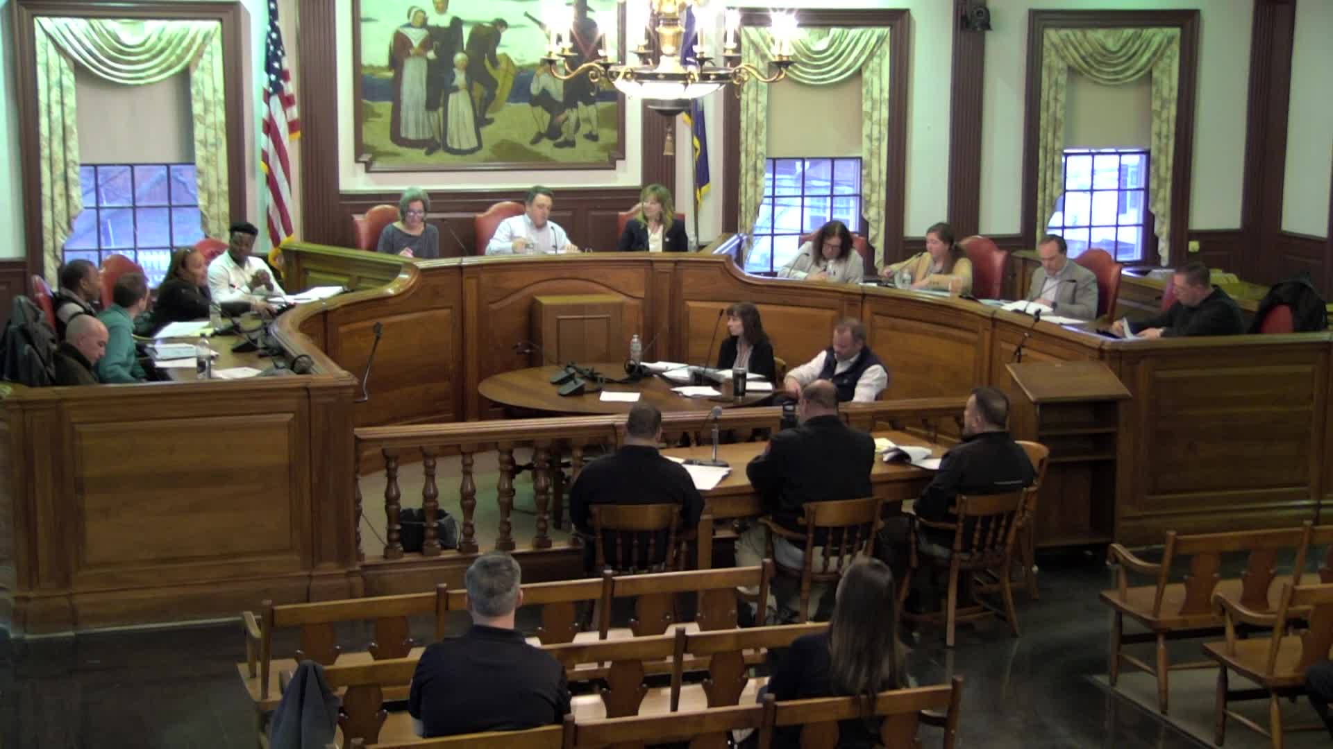 Stratford EMS discusses budget challenges and staffing solutions at town council meeting