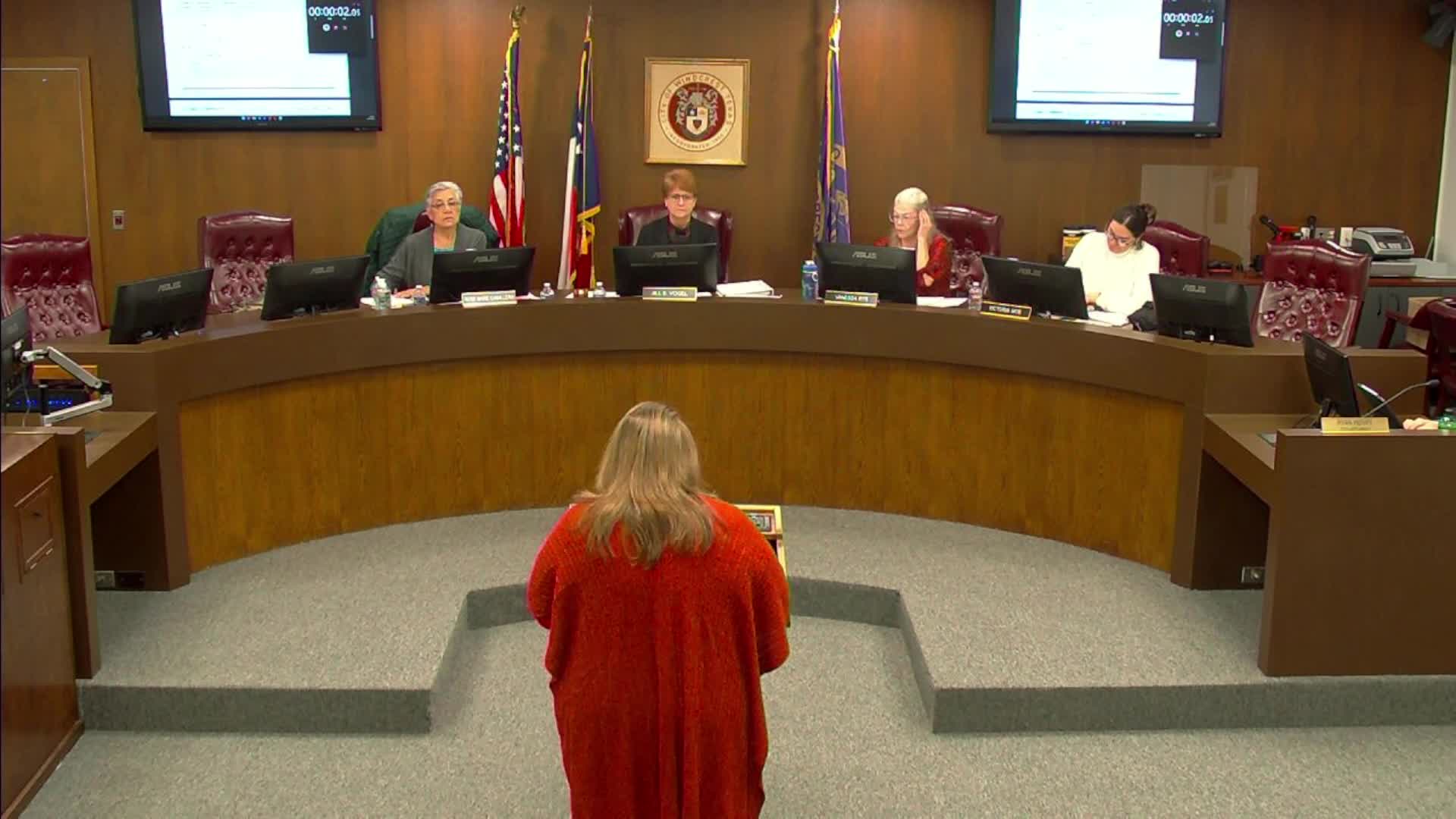 Windcrest Council addresses complaints against activist Pam Dodson amid department struggles