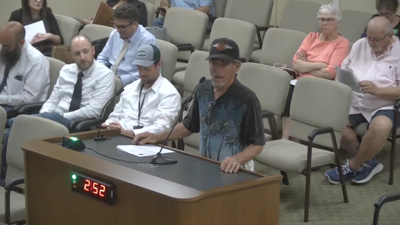 City Council debates criteria for new city manager amid infrastructure concerns