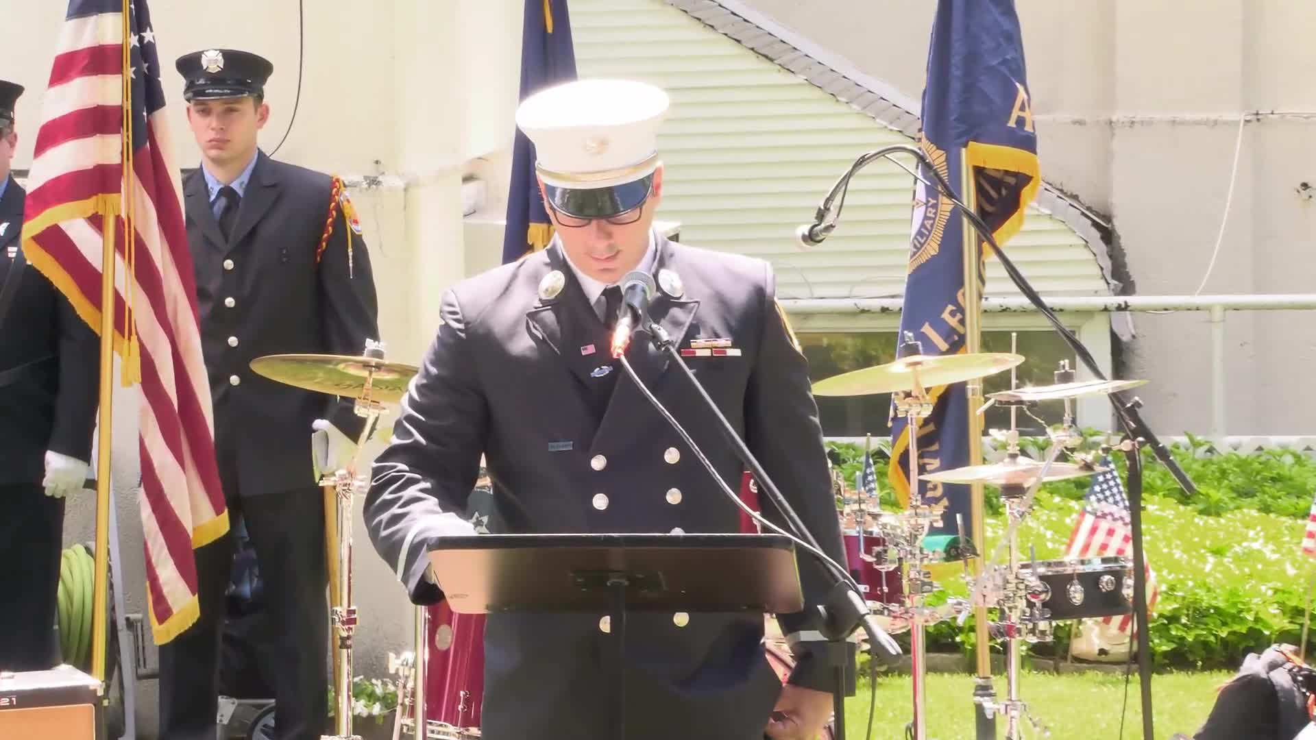 Michael Amory honors veterans at Neurichal Memorial Day ceremony